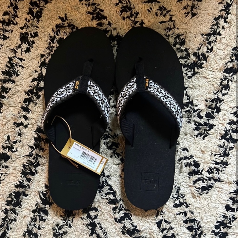 Teva mush flip flops